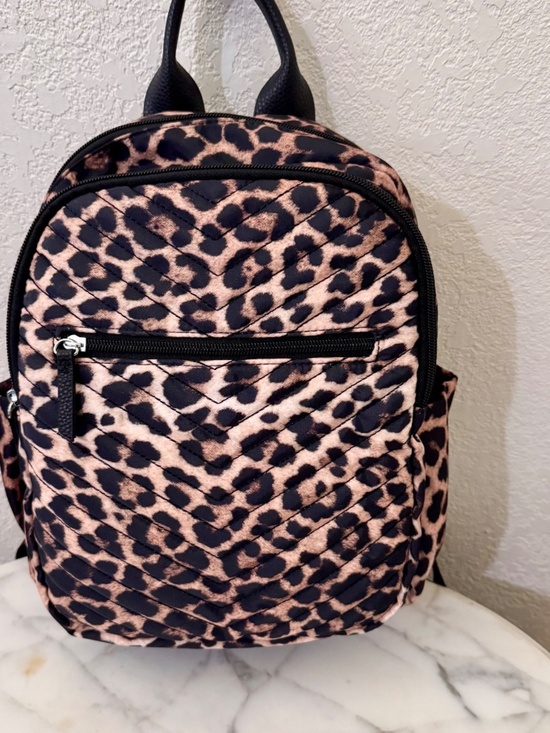 Urban Expressions Bailey Diamond Quilt Backpack,One Size main image 6